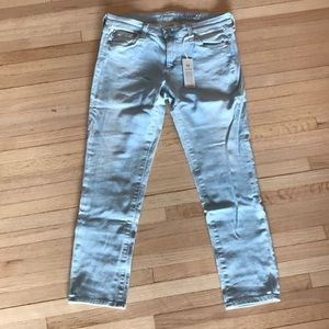 AG Stilt Crop light wash